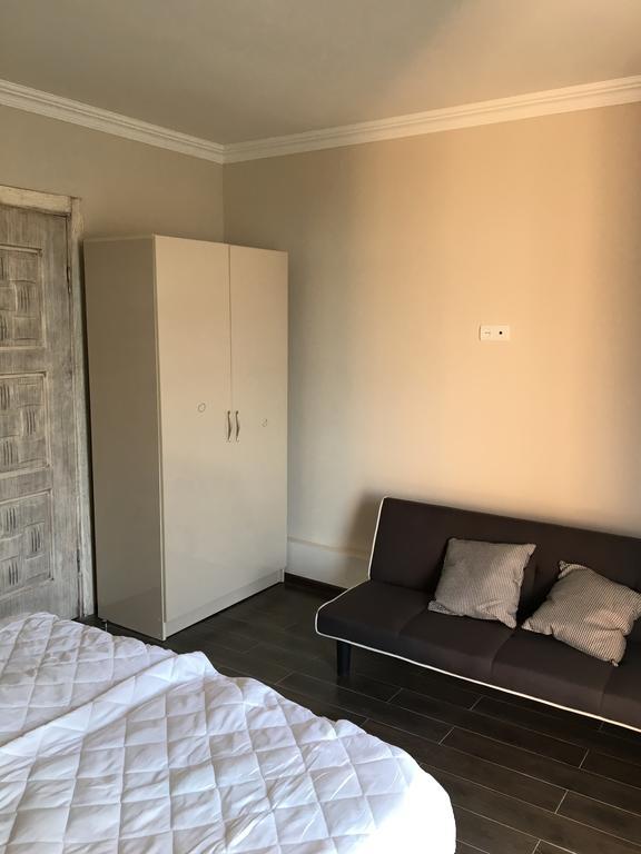 Guest House Kobuleti On Aghmashenebeli Екстериор снимка