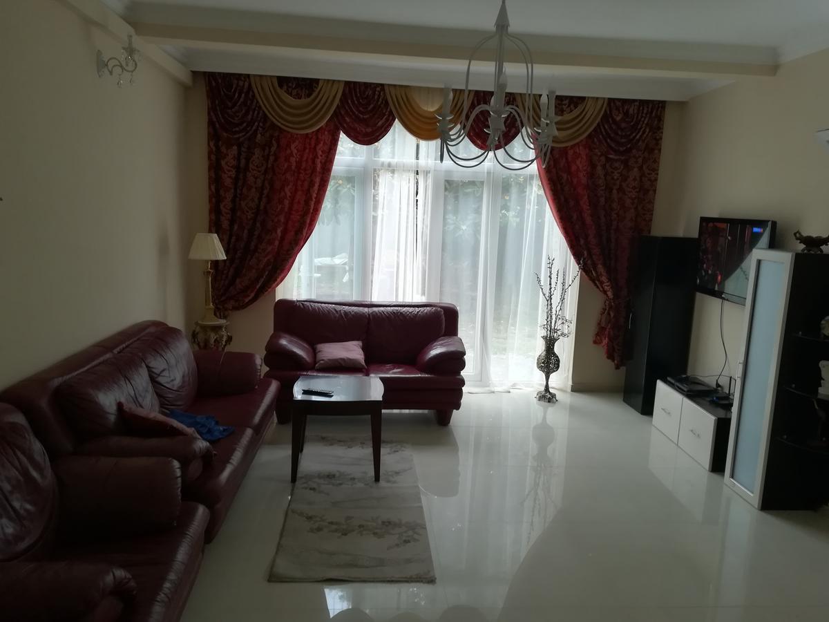 Guest House Kobuleti On Aghmashenebeli Екстериор снимка